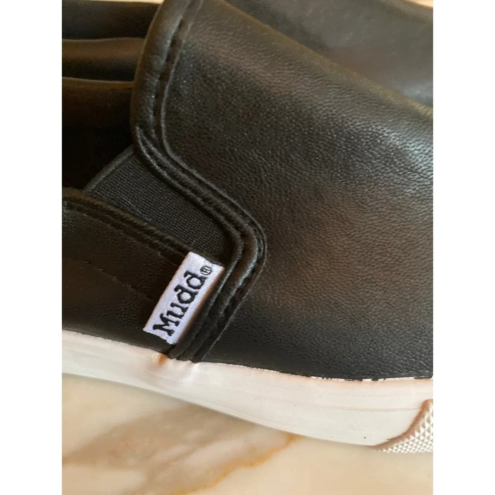 NWOB Mudd Big Kid Size 3‎ Black Beyley Slip One Casual Loafer